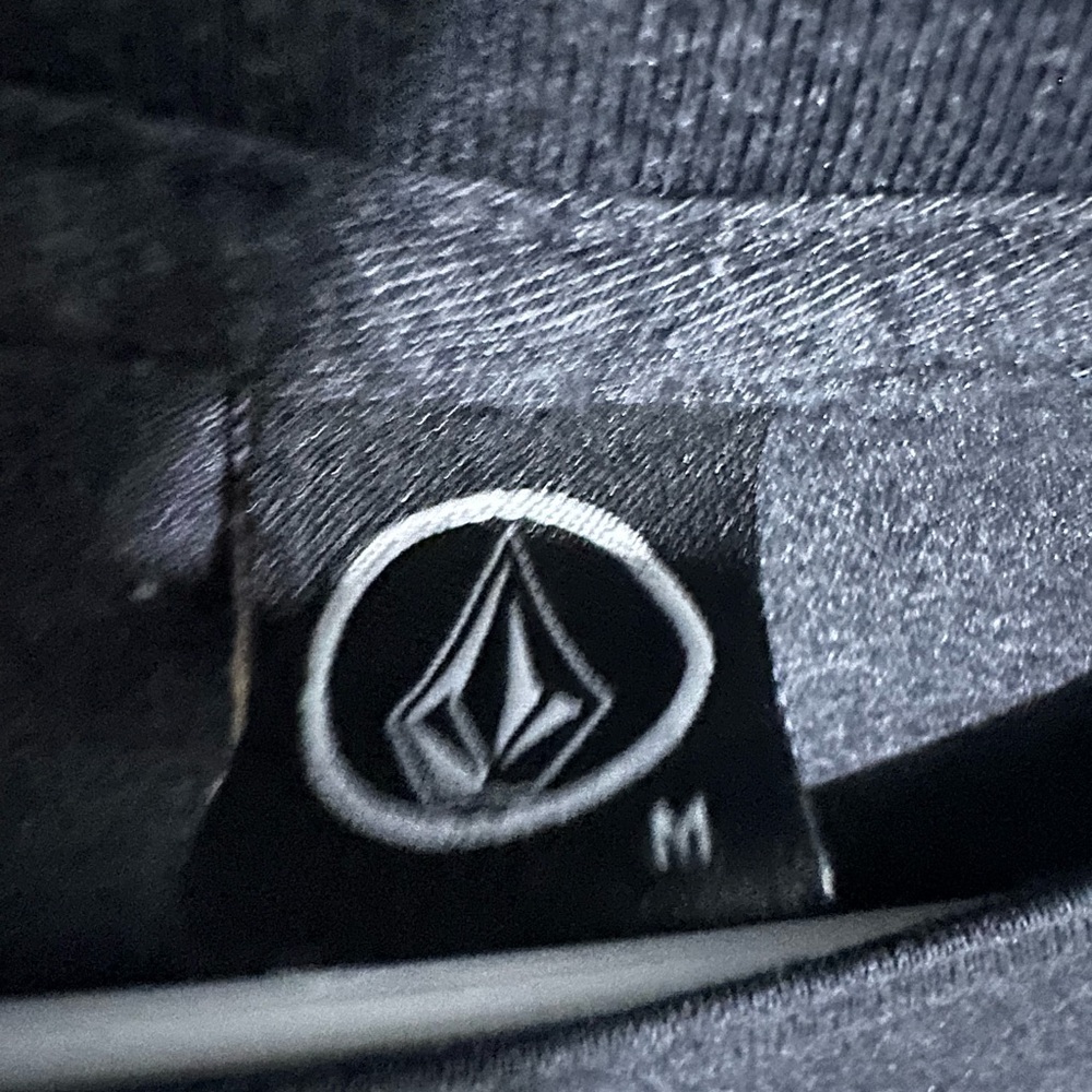 Volcom Men’s Tee - Picture 2 of 3